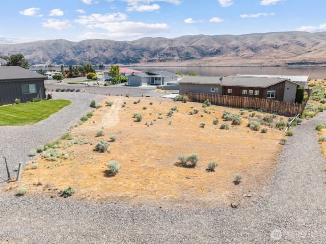 Property photo for 407 Island View Sw, Mattawa photo 5