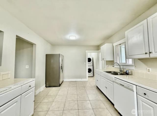 Property photo for 10033 Des Moines Memorial Drive S, Seattle photo 5