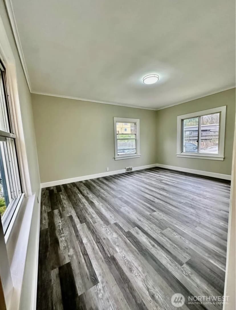Property photo for 10033 Des Moines Memorial Drive S, Seattle photo 15