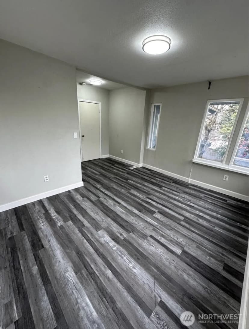 Property photo for 10033 Des Moines Memorial Drive S, Seattle photo 8