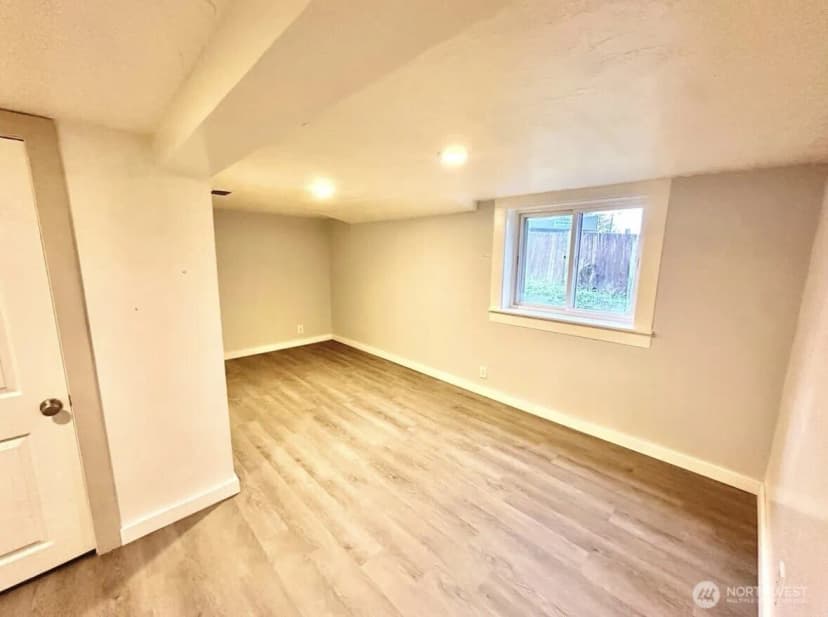 Property photo for 10033 Des Moines Memorial Drive S, Seattle photo 25