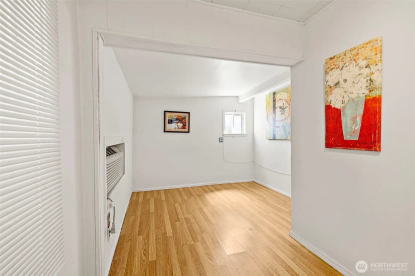 Property photo for 10346 Midvale Avenue N, Seattle photo 13
