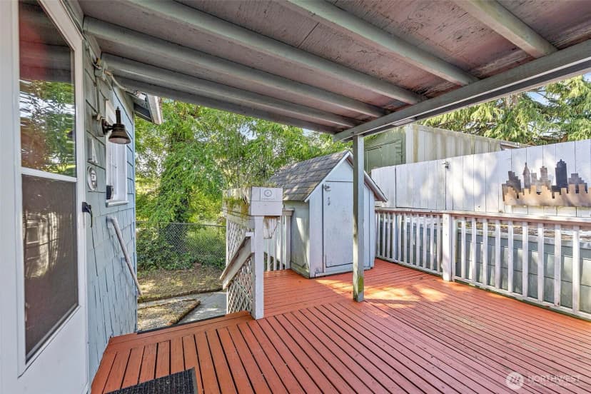Property photo for 10346 Midvale Avenue N, Seattle photo 5