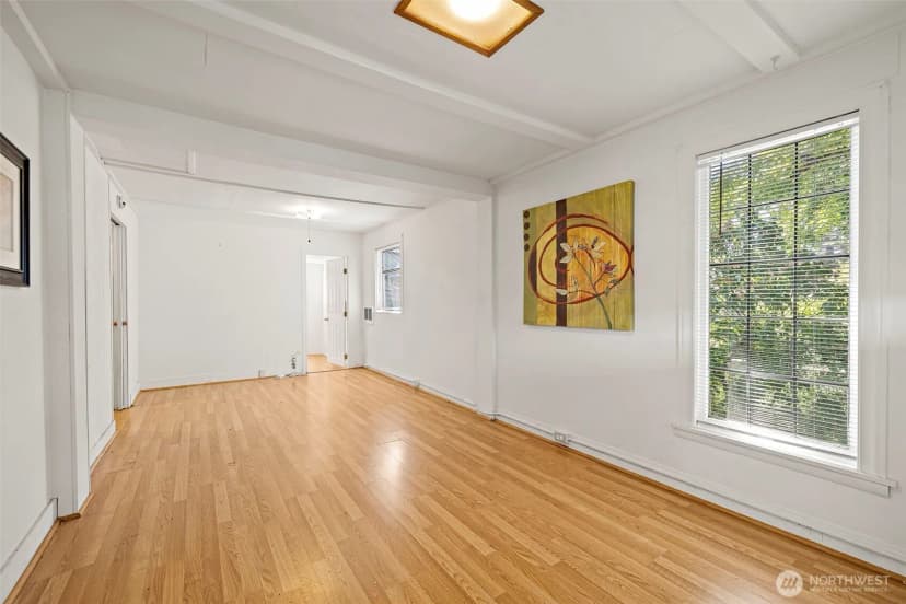 Property photo for 10346 Midvale Avenue N, Seattle photo 6