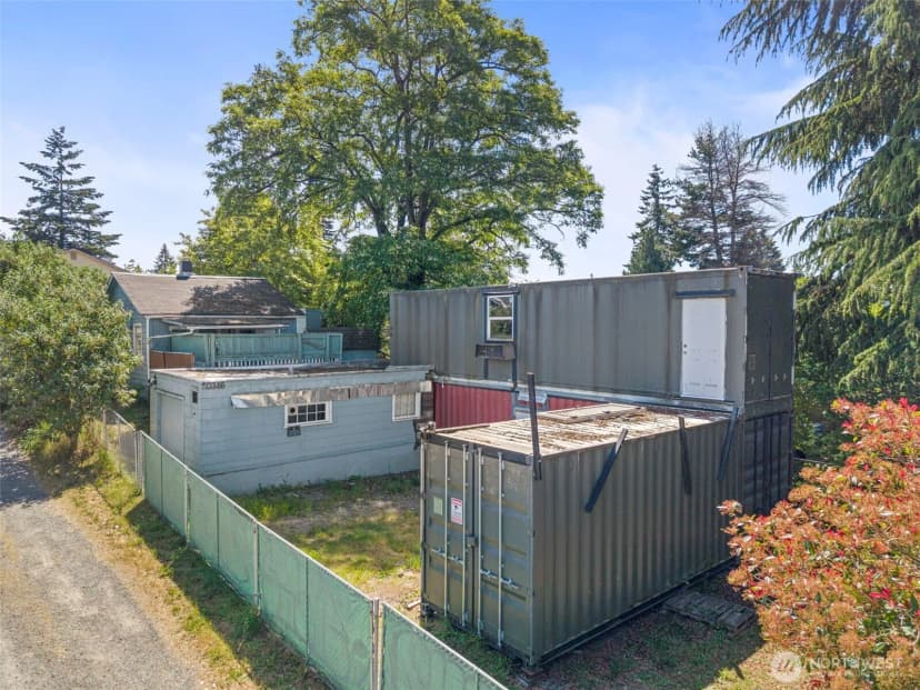 Property photo for 10346 Midvale Avenue N, Seattle photo 21