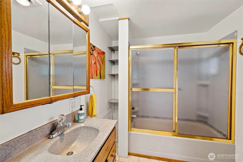 Property photo for 10346 Midvale Avenue N, Seattle photo 15