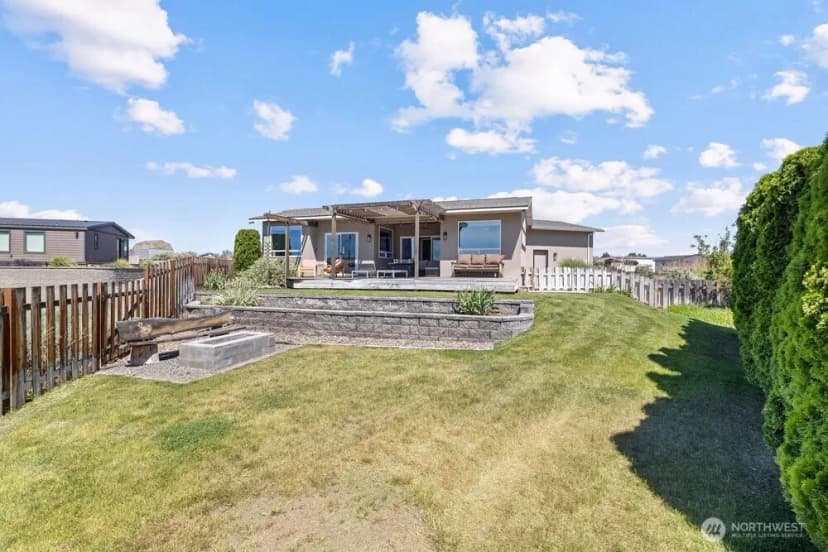 Property photo for 406 Island View Sw, Mattawa photo 32