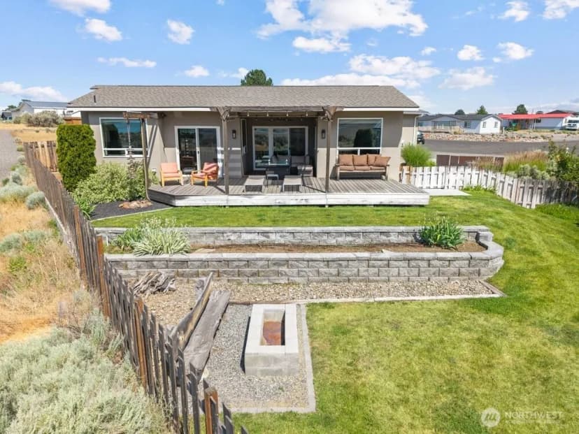 Property photo for 406 Island View Sw, Mattawa photo 31