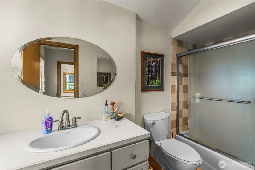Property photo for 19 N Garfield Avenue, Wenatchee photo 16