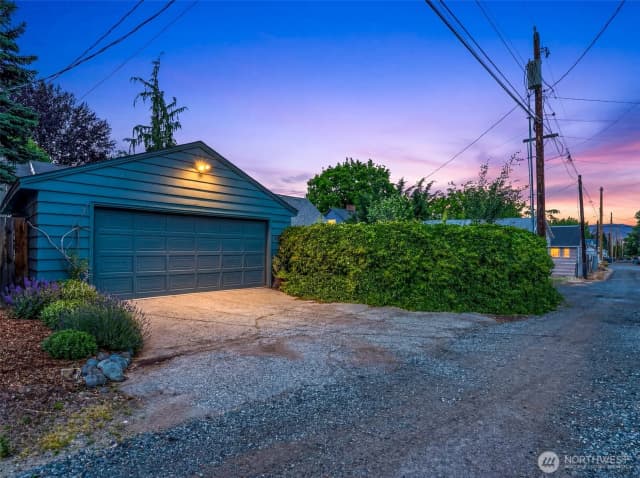 Property photo for 19 N Garfield Avenue, Wenatchee photo 2