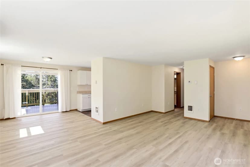 Property photo for 12742 Banner Road Se, Olalla photo 11