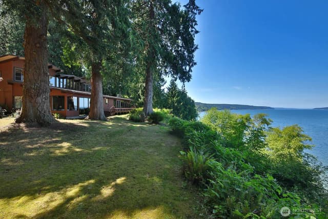 Property photo for 91 Brackenwood Avenue, Langley