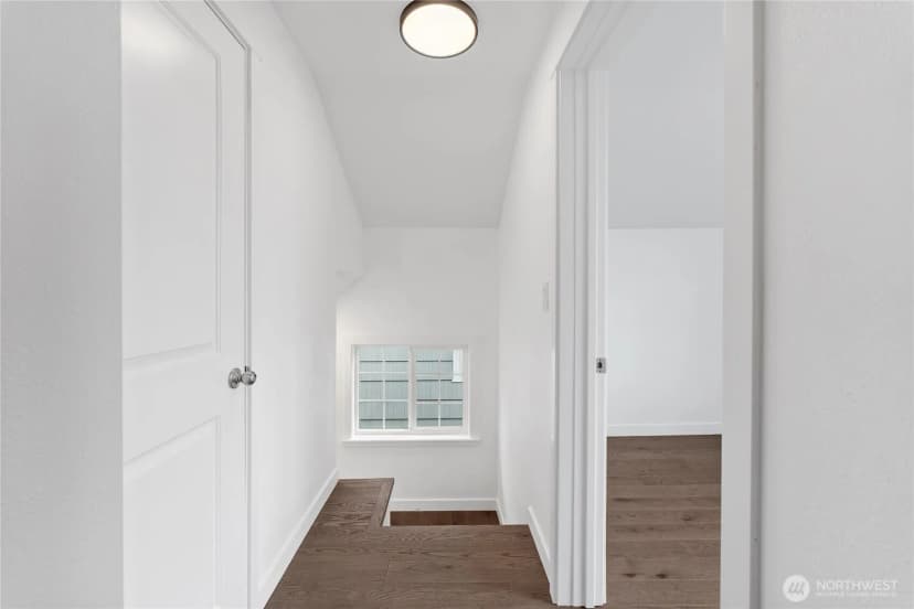 Property photo for 2928 Nassau Street, Everett photo 21
