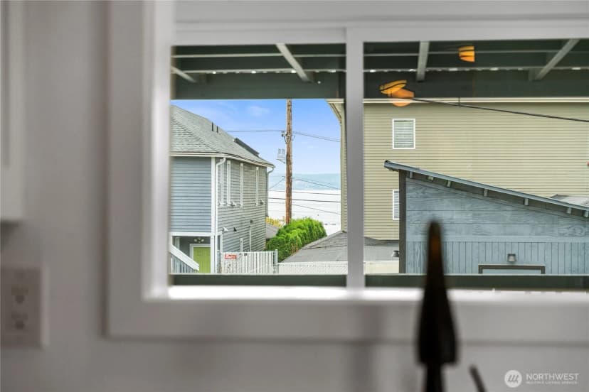 Property photo for 2928 Nassau Street, Everett photo 11