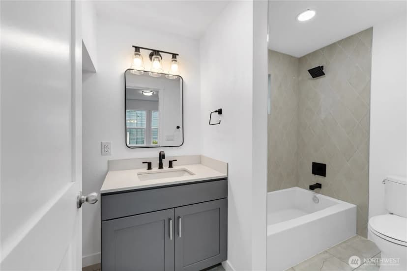 Property photo for 2928 Nassau Street, Everett photo 13