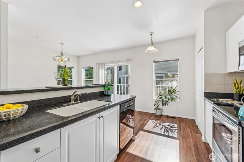 Property photo for 11899 Ne 163rd Place, Bothell photo 13