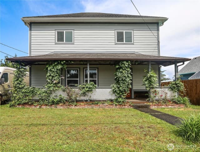 Property photo for 408 F Street, Cosmopolis
