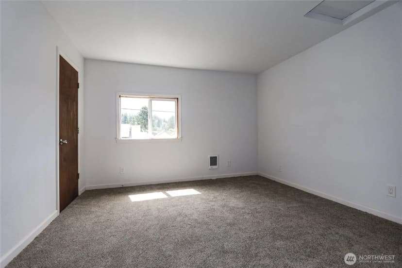 Property photo for 408 F Street, Cosmopolis photo 17