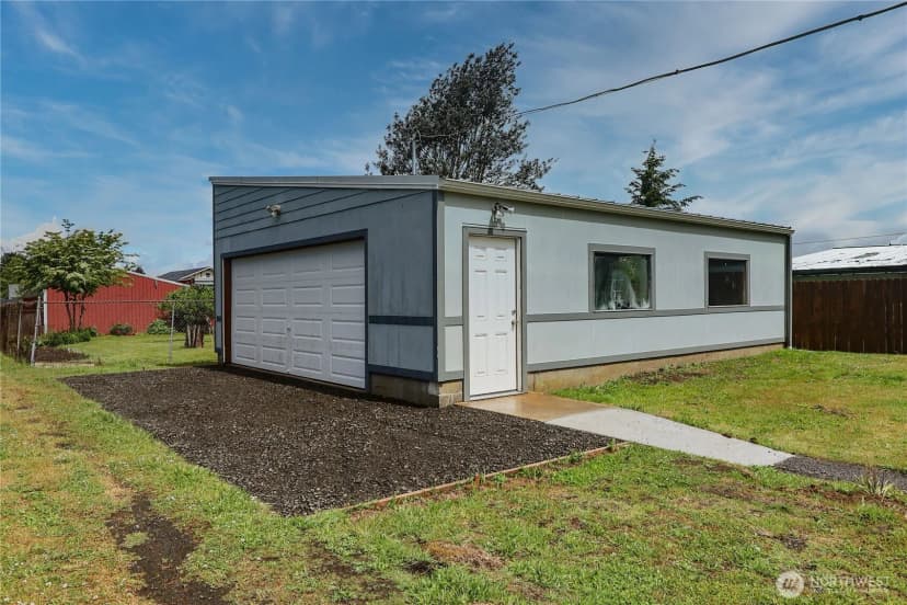 Property photo for 408 F Street, Cosmopolis photo 29
