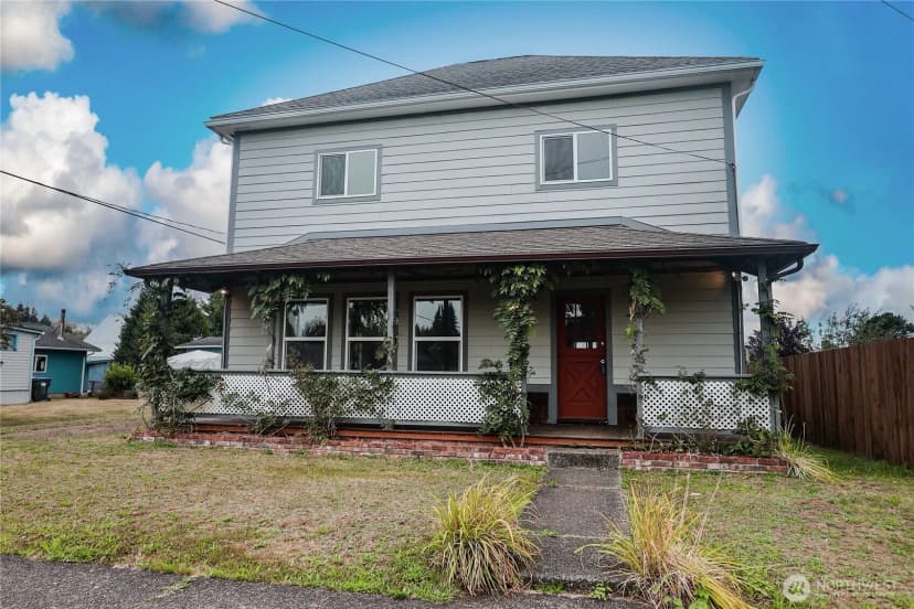 Property photo for 408 F Street, Cosmopolis