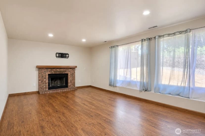 Property photo for 31447 117th Place Se, Auburn photo 6