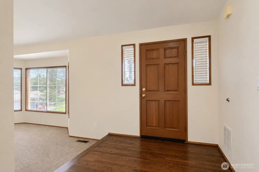 Property photo for 31447 117th Place Se, Auburn photo 3