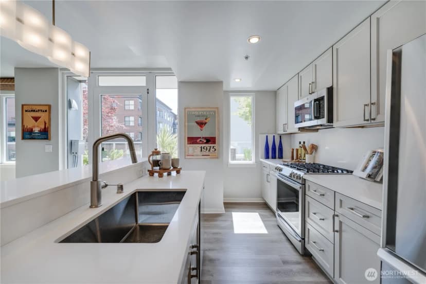 Property photo for 76 Cedar Street #708, Seattle photo 10