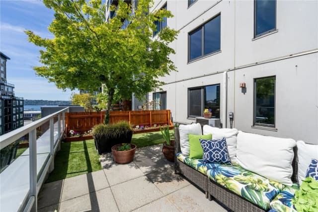 Property photo for 76 Cedar Street #708, Seattle photo 4