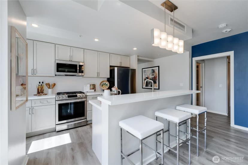 Property photo for 76 Cedar Street #708, Seattle photo 11