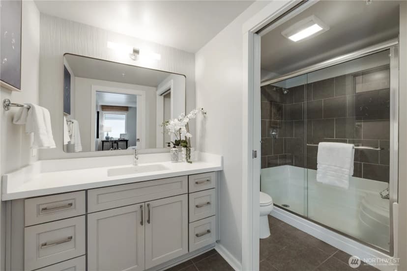 Property photo for 76 Cedar Street #708, Seattle photo 24