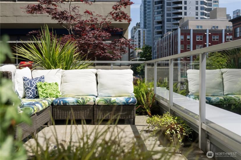 Property photo for 76 Cedar Street #708, Seattle photo 6