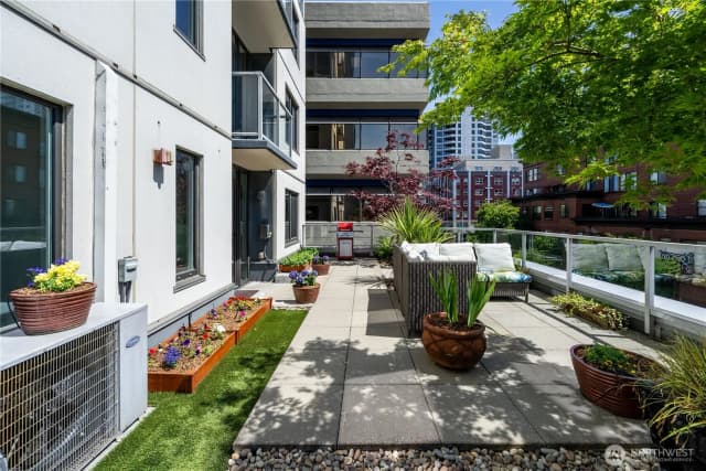 Property photo for 76 Cedar Street #708, Seattle photo 5