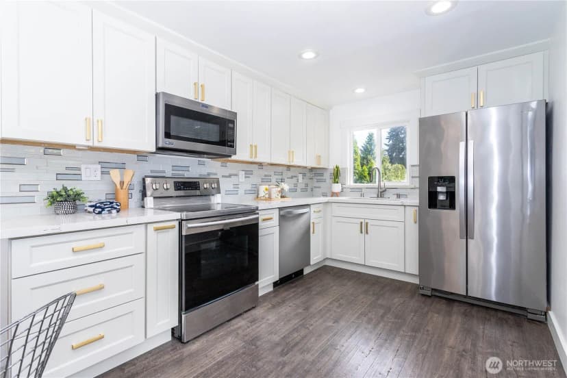 Property photo for 12260 3rd Avenue Sw, Burien photo 5