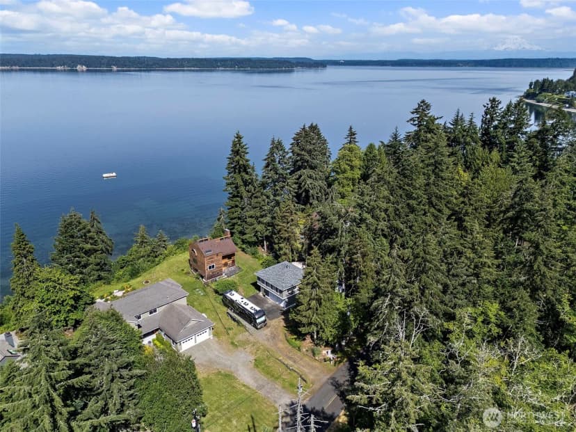 Property photo for 7544 Sandy Point Beach Road Ne, Olympia photo 28