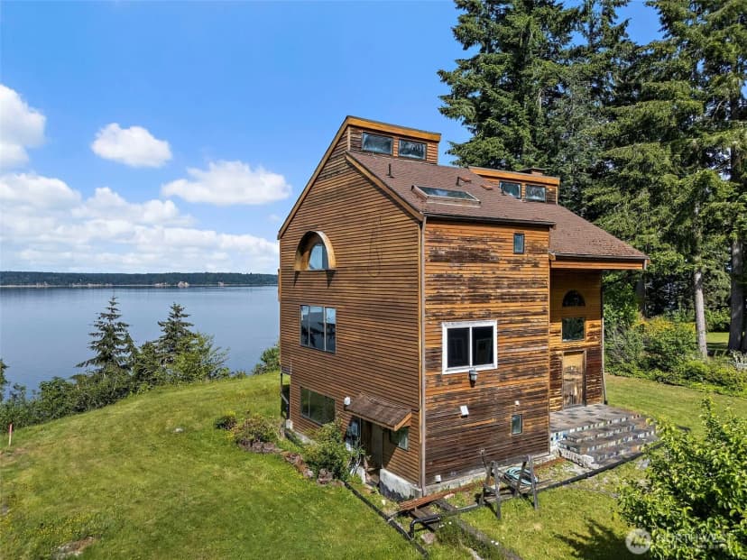 Property photo for 7544 Sandy Point Beach Road Ne, Olympia