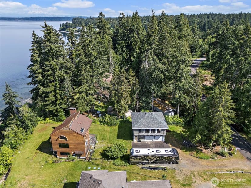 Property photo for 7544 Sandy Point Beach Road Ne, Olympia photo 4