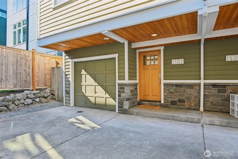 Property photo for 1137 26th Avenue, Seattle photo 3