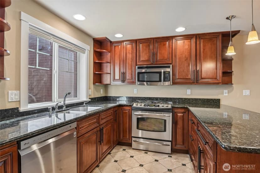 Property photo for 1137 26th Avenue, Seattle photo 16