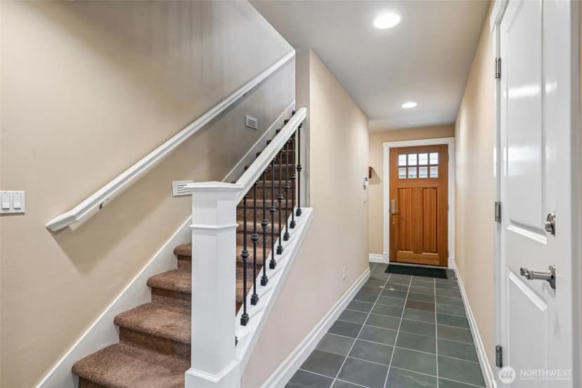 Property photo for 1137 26th Avenue, Seattle photo 4