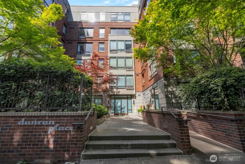 Property photo for 4547 8th Avenue Ne #203, Seattle photo 2