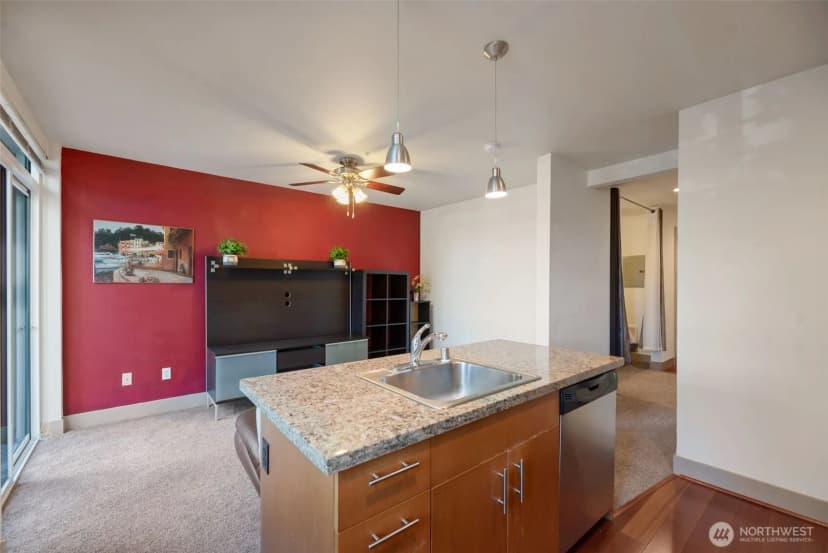 Property photo for 4547 8th Avenue Ne #203, Seattle photo 6