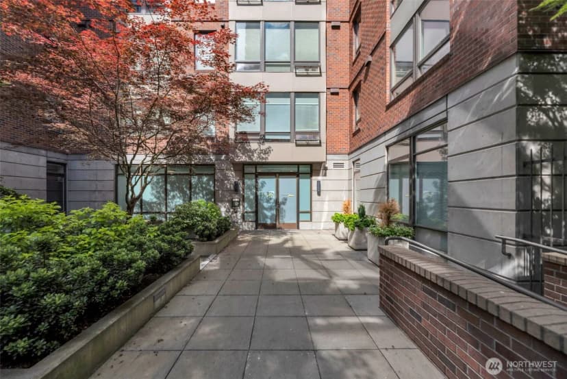 Property photo for 4547 8th Avenue Ne #203, Seattle