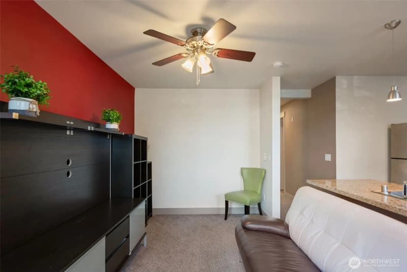 Property photo for 4547 8th Avenue Ne #203, Seattle photo 8