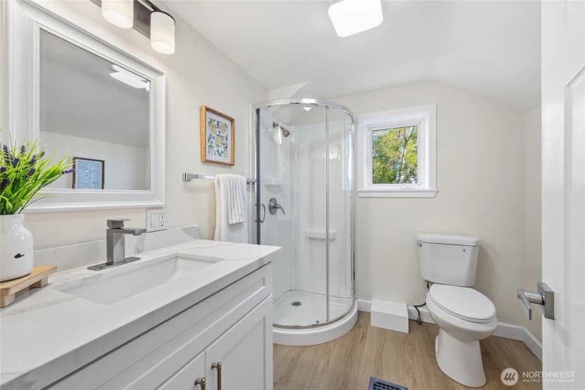 Property photo for 331 Ne 53rd Street, Seattle photo 24