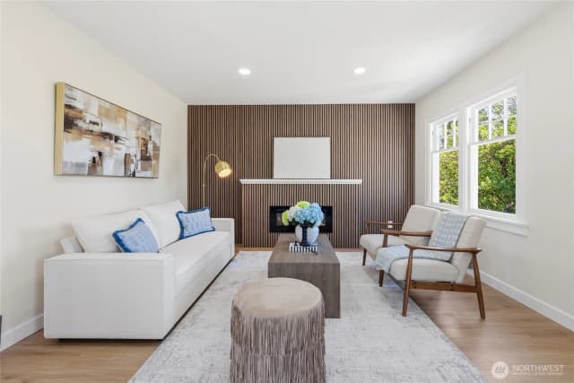 Property photo for 331 Ne 53rd Street, Seattle photo 5