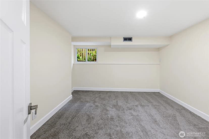 Property photo for 331 Ne 53rd Street, Seattle photo 31