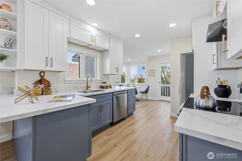 Property photo for 331 Ne 53rd Street, Seattle photo 13