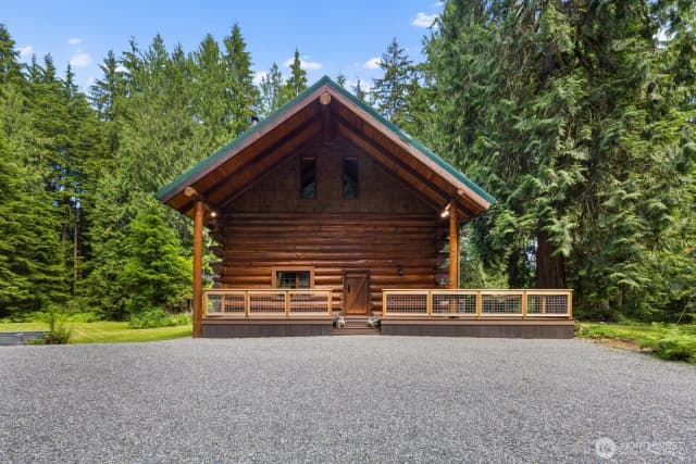Property photo for 129 N Lake Roesiger Road, Snohomish