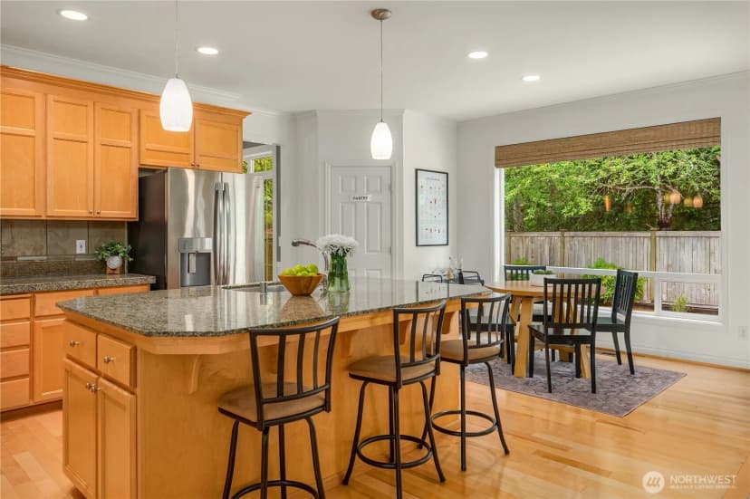 Property photo for 27422 Se 8th Place, Sammamish photo 12