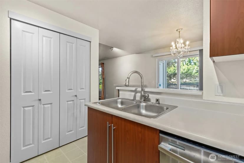 Property photo for 26005 106th Place Se #206, Kent photo 16